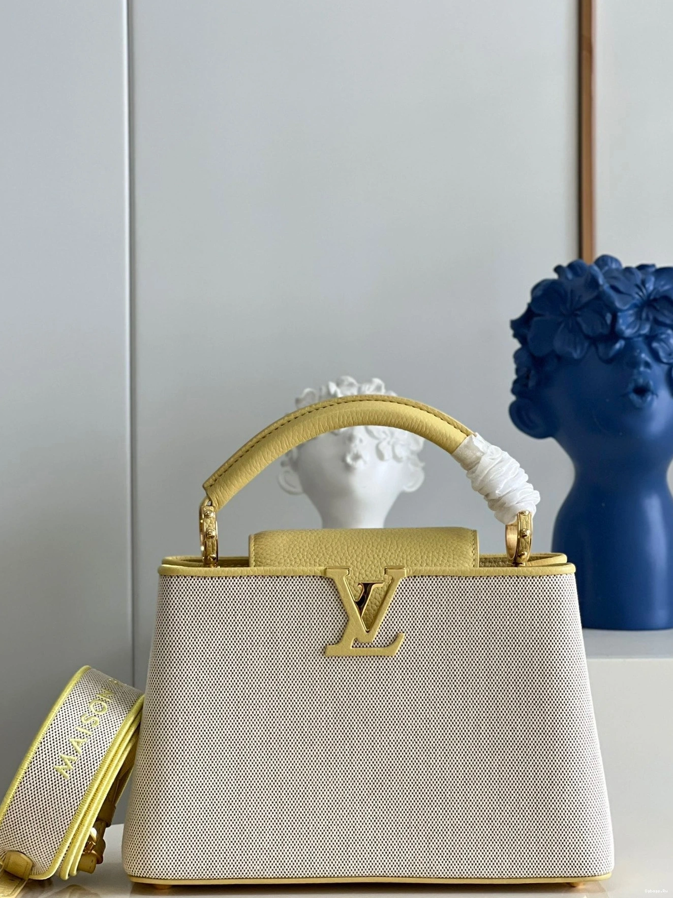 LOUIS CAPUCINES VUITTON BB 0220